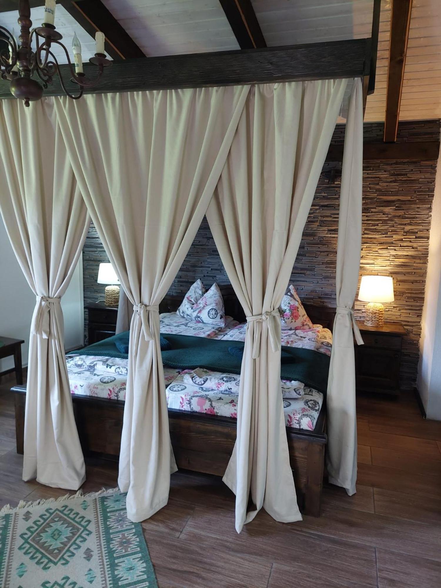 Hotel Vila Maria Sasciori Sebes Pokoj fotografie